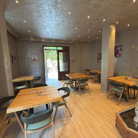 Rali & Restaurant Hotel *