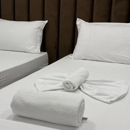 Rali & Restaurant Hotel