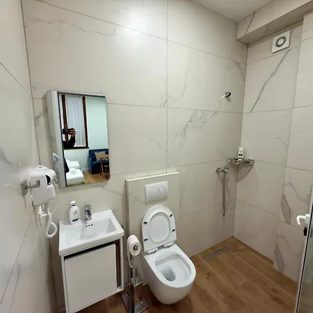 Rali & Restaurant Hotel